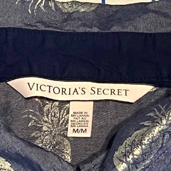 VICTORIAS SECRET PAJAMA TOP BLUE GOLD PINEAPPLES SZ MED TROPICAL METALLIC - Picture 3 of 8